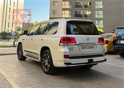 تۆیۆتا لاند کروزەر